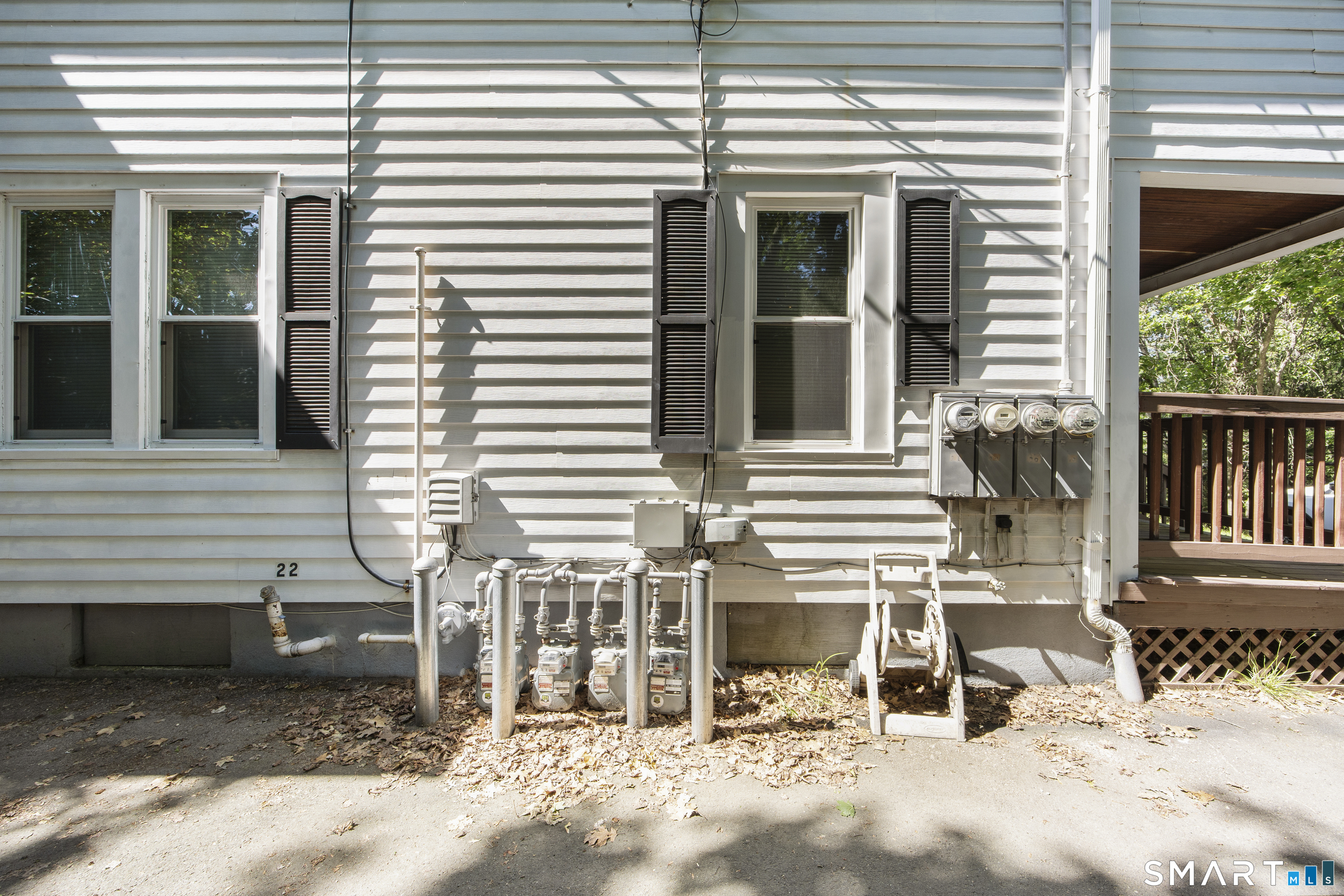 18 Arch Street Manchester, CT 06040 - Photo 5 of 12