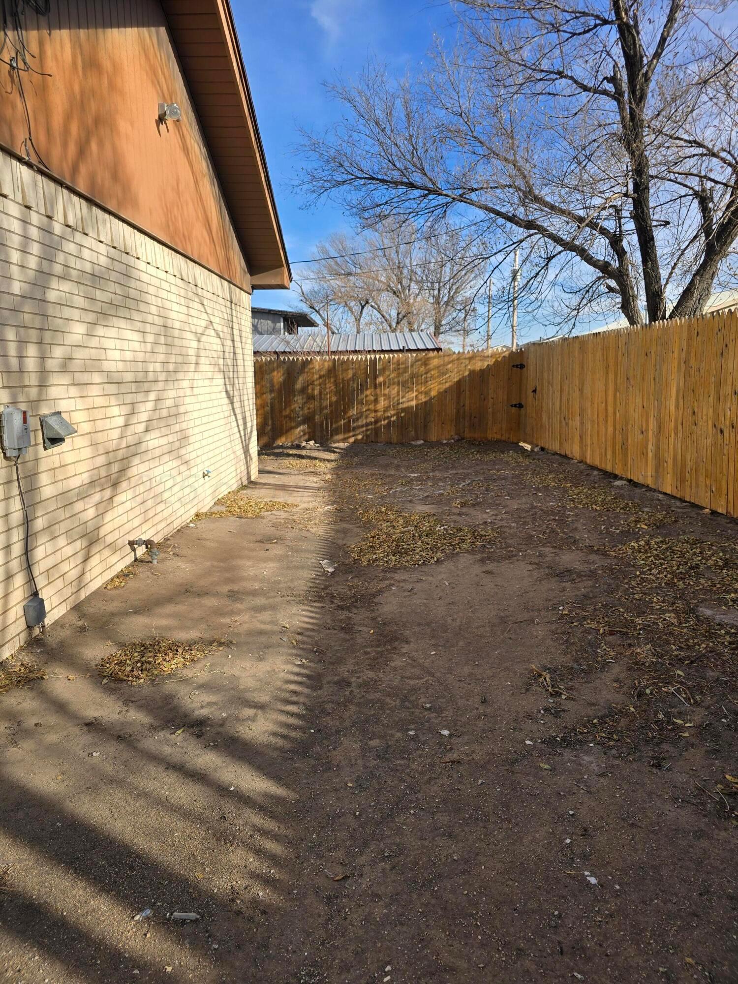 129 Pecan Street Borger, TX 79007 - Photo 4 of 23 a view of outdoor space and yard
