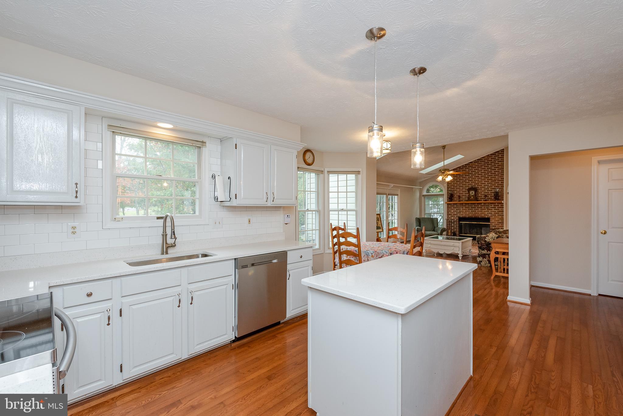 8364 Kings Heights Road Ellicott City, MD 21043 - Photo 16 of 48 Kitchen