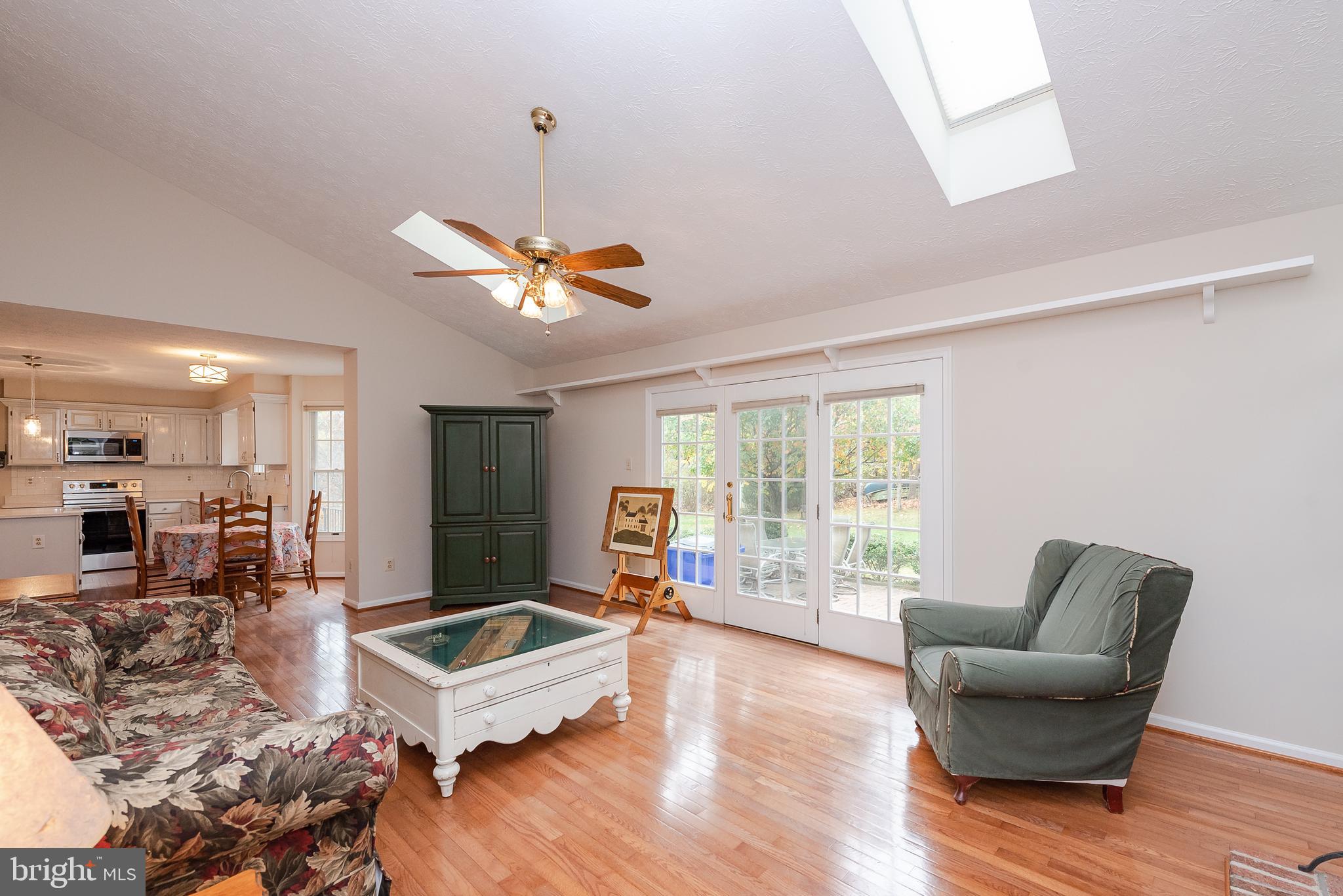 8364 Kings Heights Road Ellicott City, MD 21043 - Photo 18 of 48 Family Room