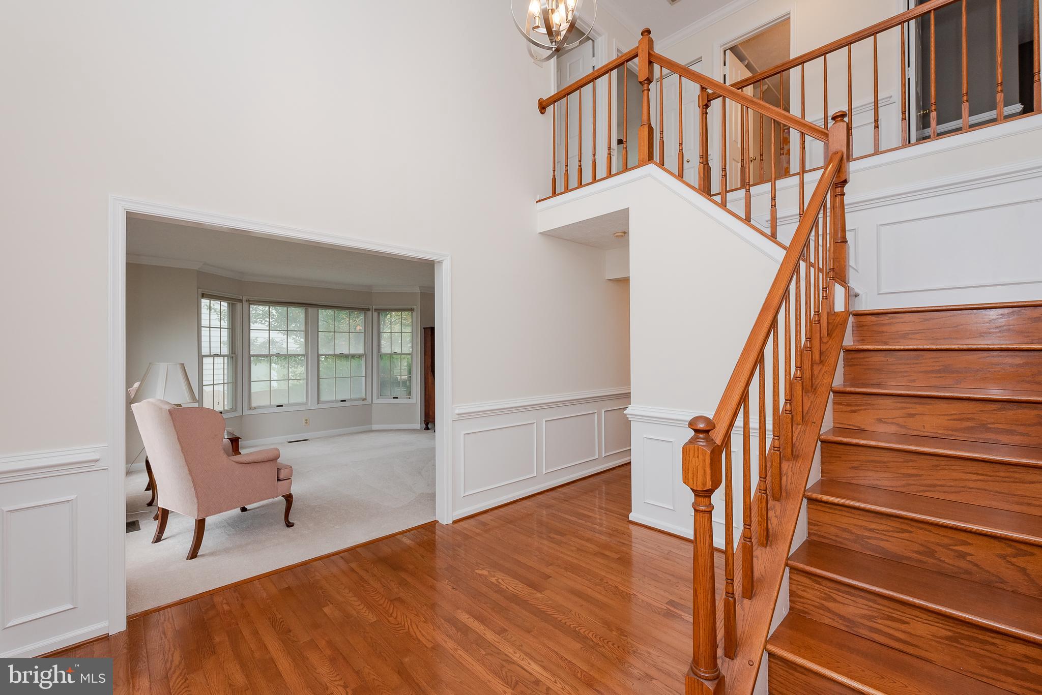 8364 Kings Heights Road Ellicott City, MD 21043 - Photo 7 of 48 Foyer