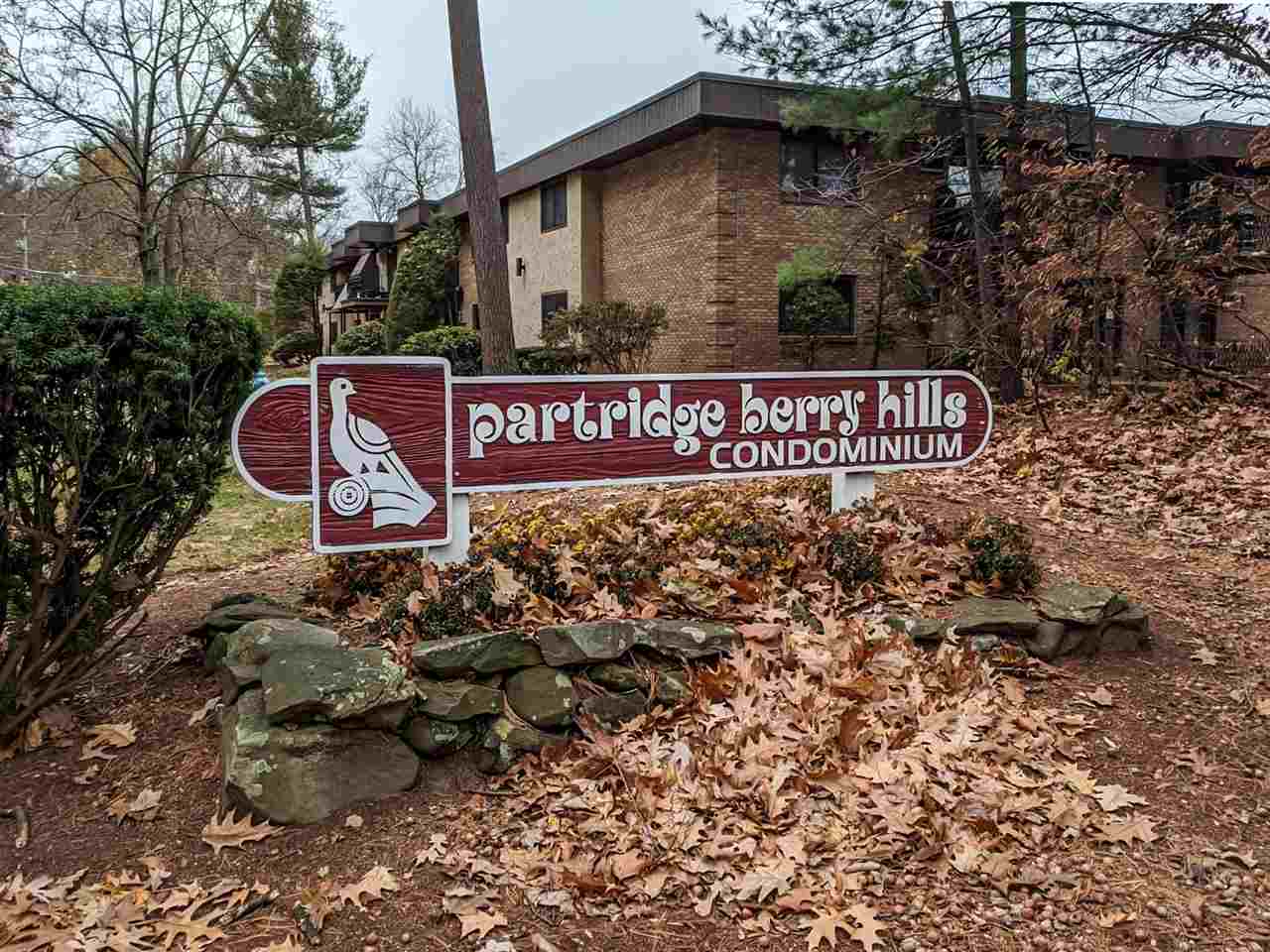 5 Strawberry Bank Road, Unit 10 Nashua, NH 03062 - Photo 12 of 14 Gallery Image 12