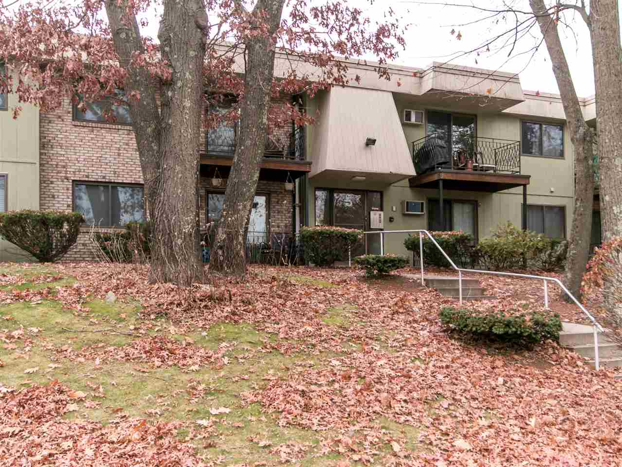 5 Strawberry Bank Road, Unit 10 Nashua, NH 03062 - Photo 13 of 14 Gallery Image 13