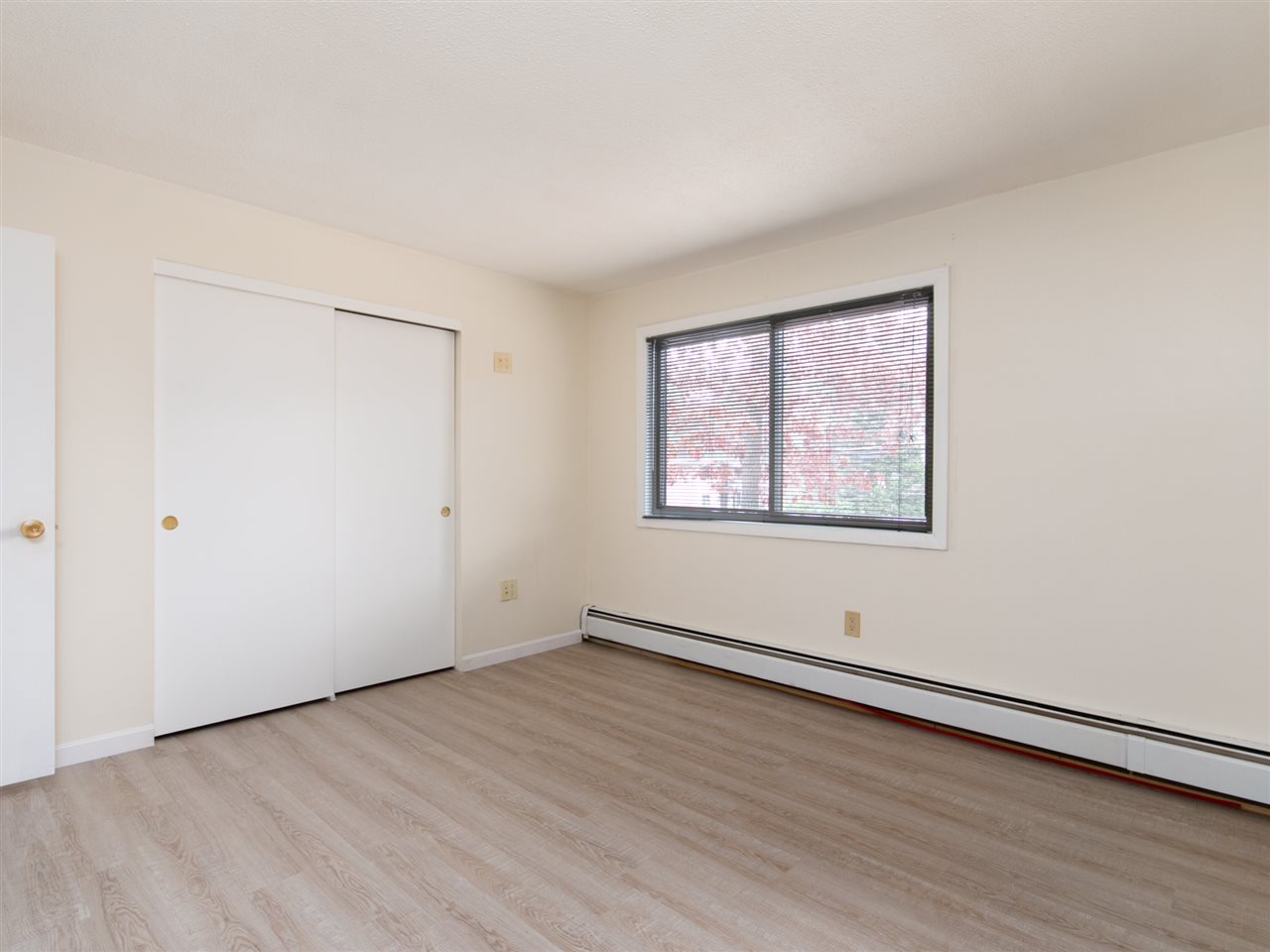 5 Strawberry Bank Road, Unit 10 Nashua, NH 03062 - Photo 7 of 14 Gallery Image 7