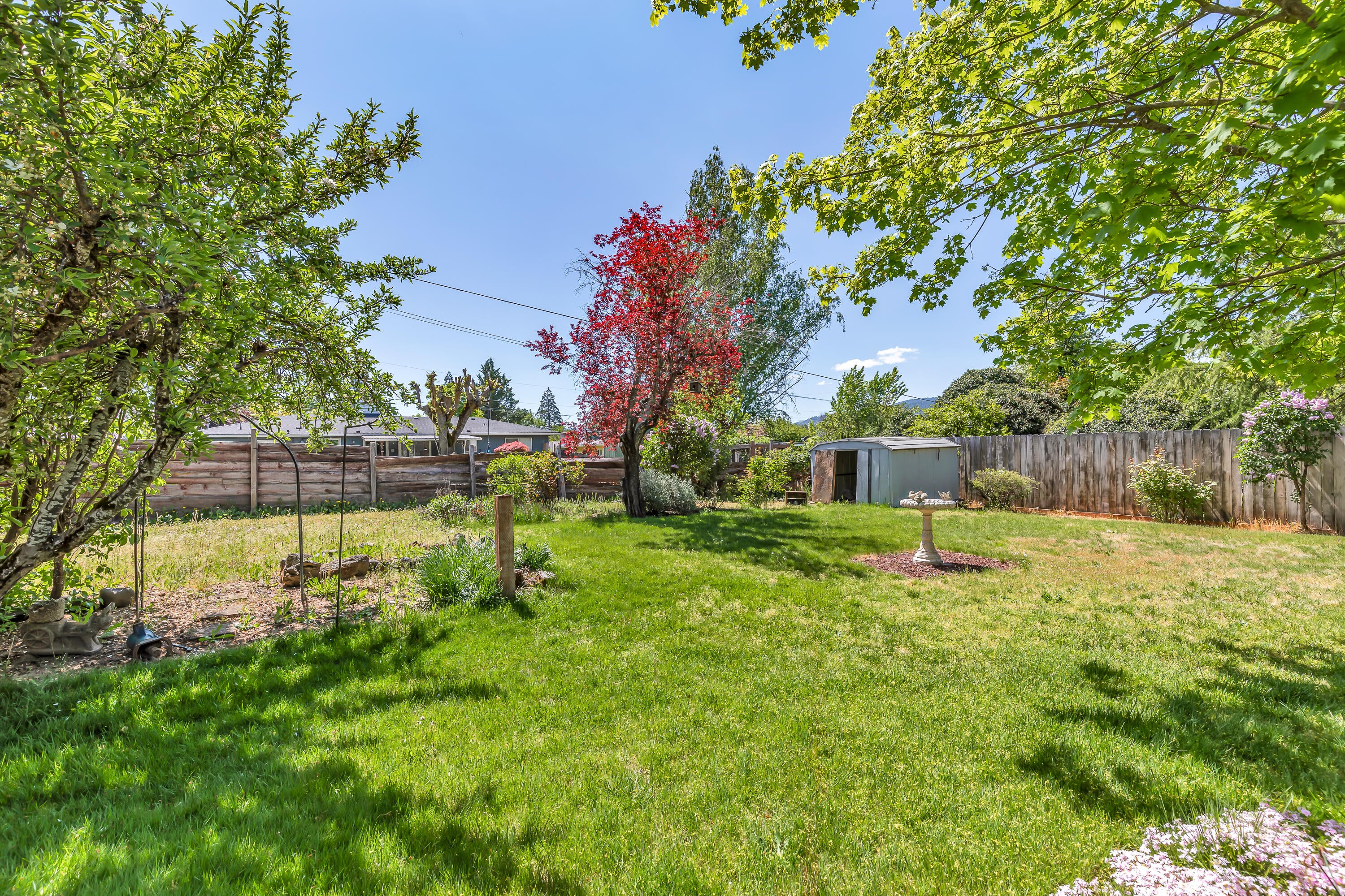 204 Princess Way Central Point, OR 97502 - Photo 27 of 31 27