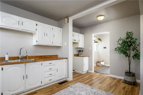 $760,000 | 10722 Rose Hedge Drive, Whittier, CA 90606