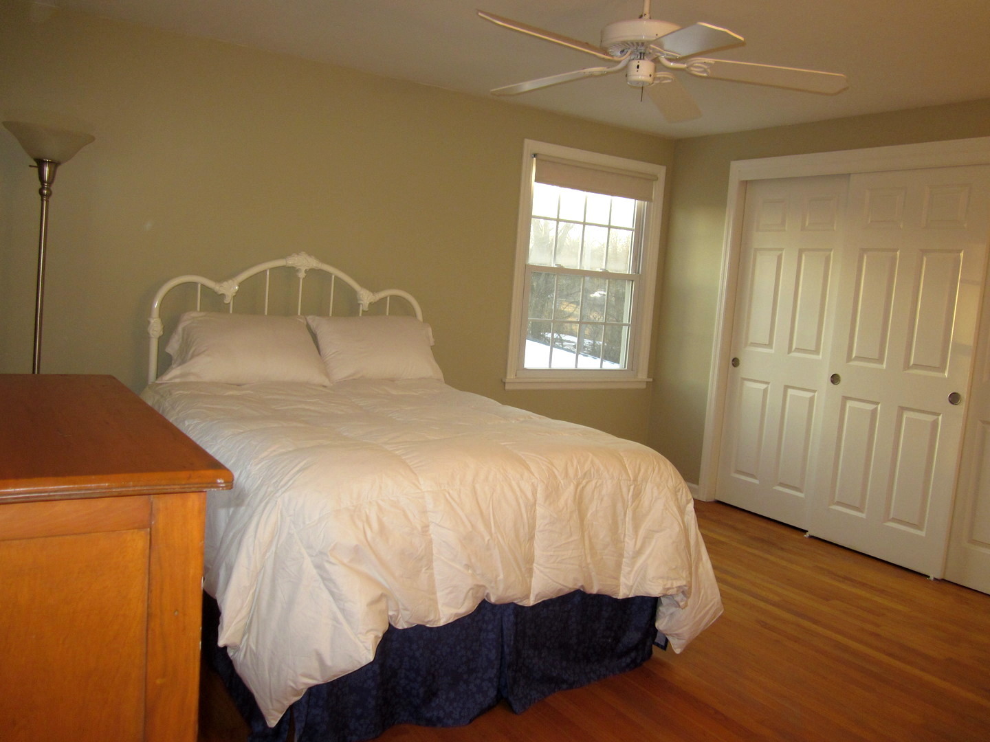 26W564 Jewell Road Winfield, IL 60190 - Photo 21 of 40 a bedroom with a bed and a window