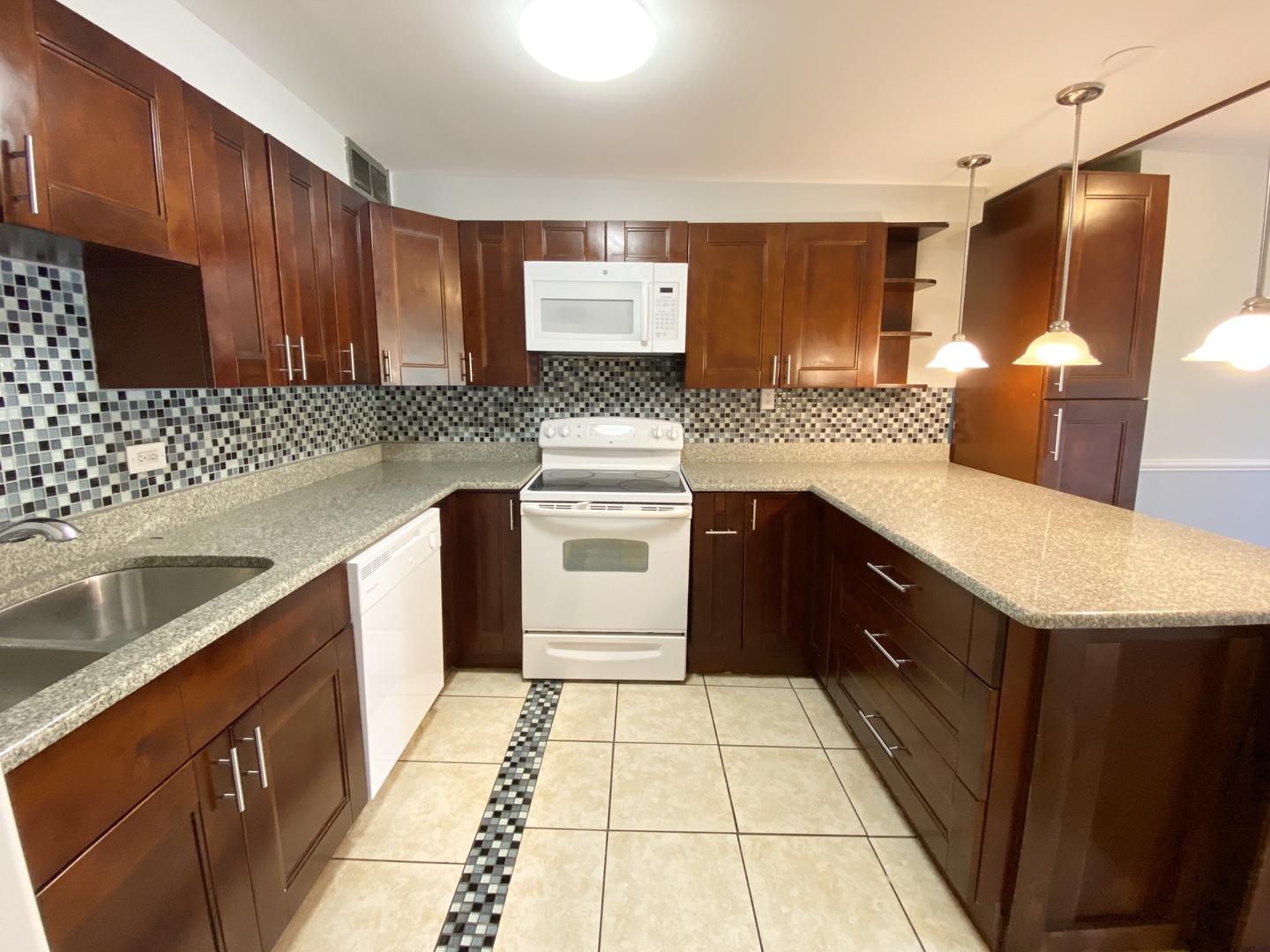 1567 Ridge Avenue, Unit 201 Evanston, IL 60201 - Photo 5 of 17