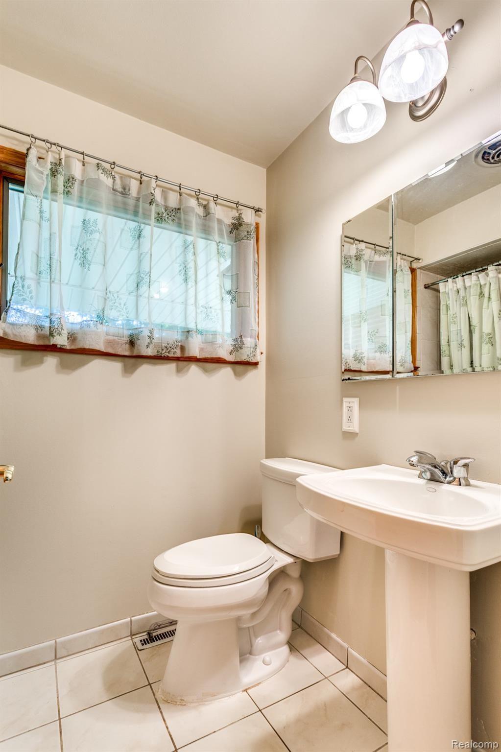 9066 Yale Road Avoca, MI 48006 - Photo 15 of 36 9066 Yale Rd-15.JPG
