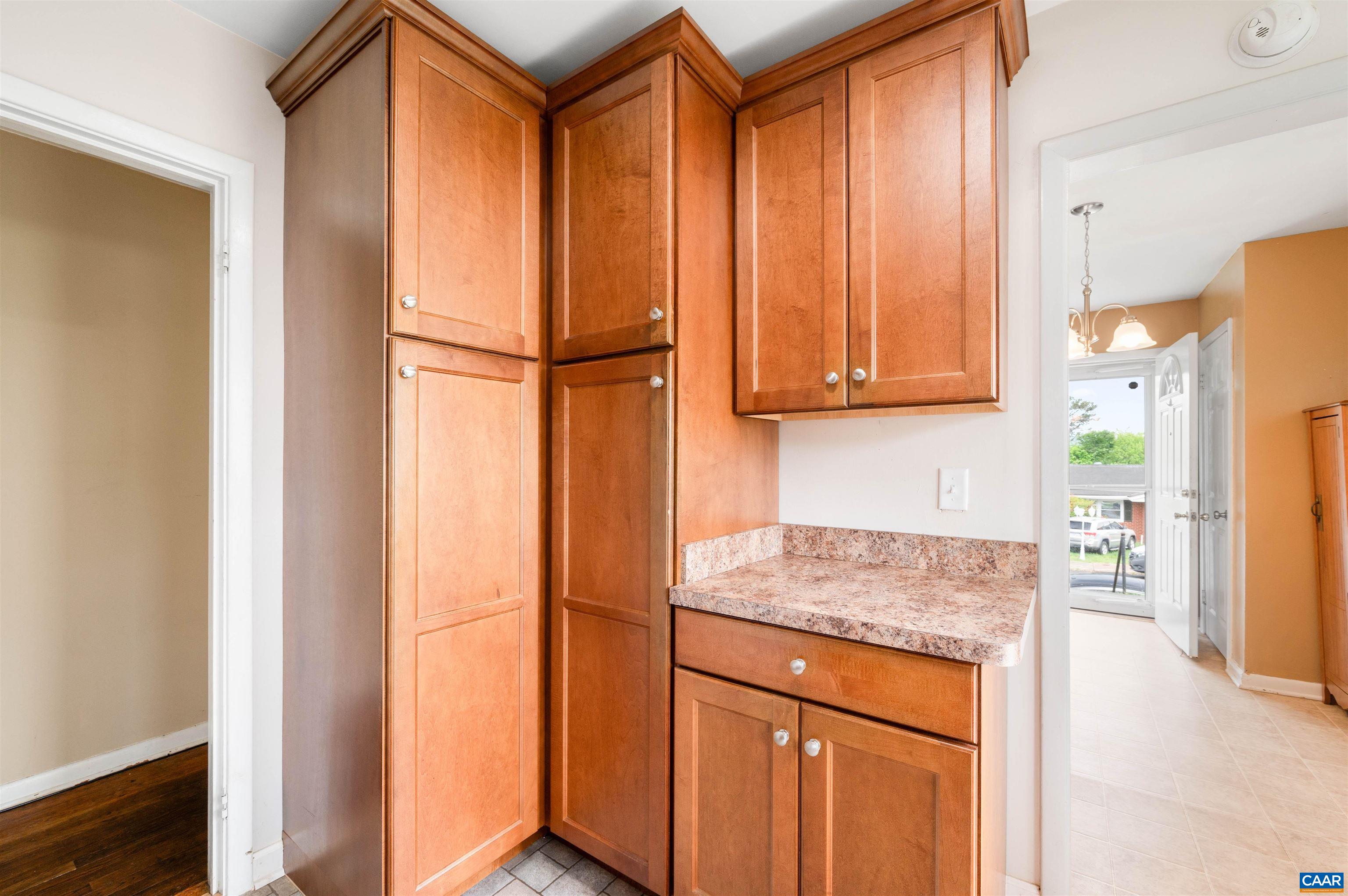 910 Ridge Street Charlottesville, VA 22902 - Photo 12 of 30 Gallery Image 12