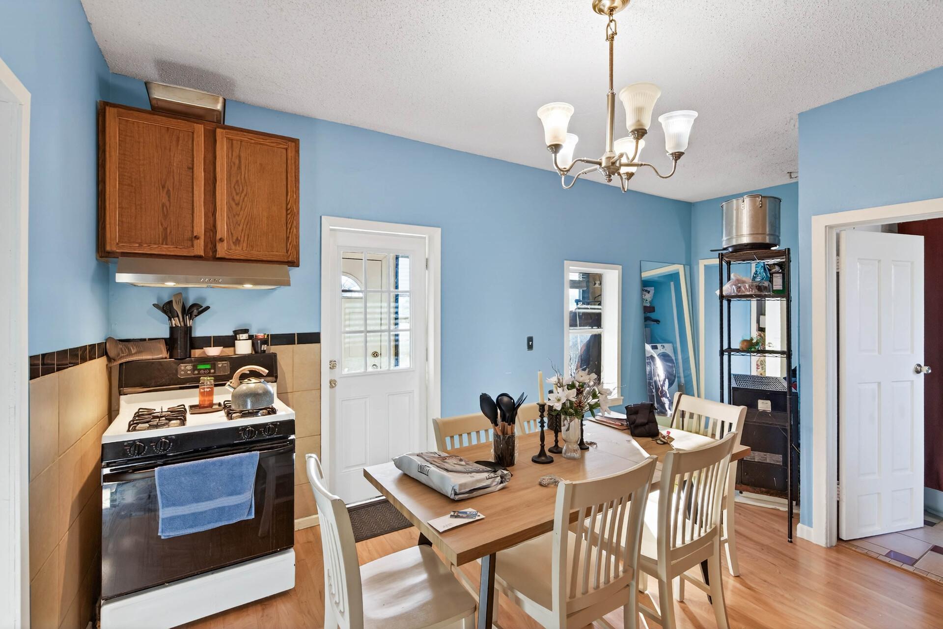 3905 North 6th Street Minneapolis, MN 55412 - Photo 17 of 28