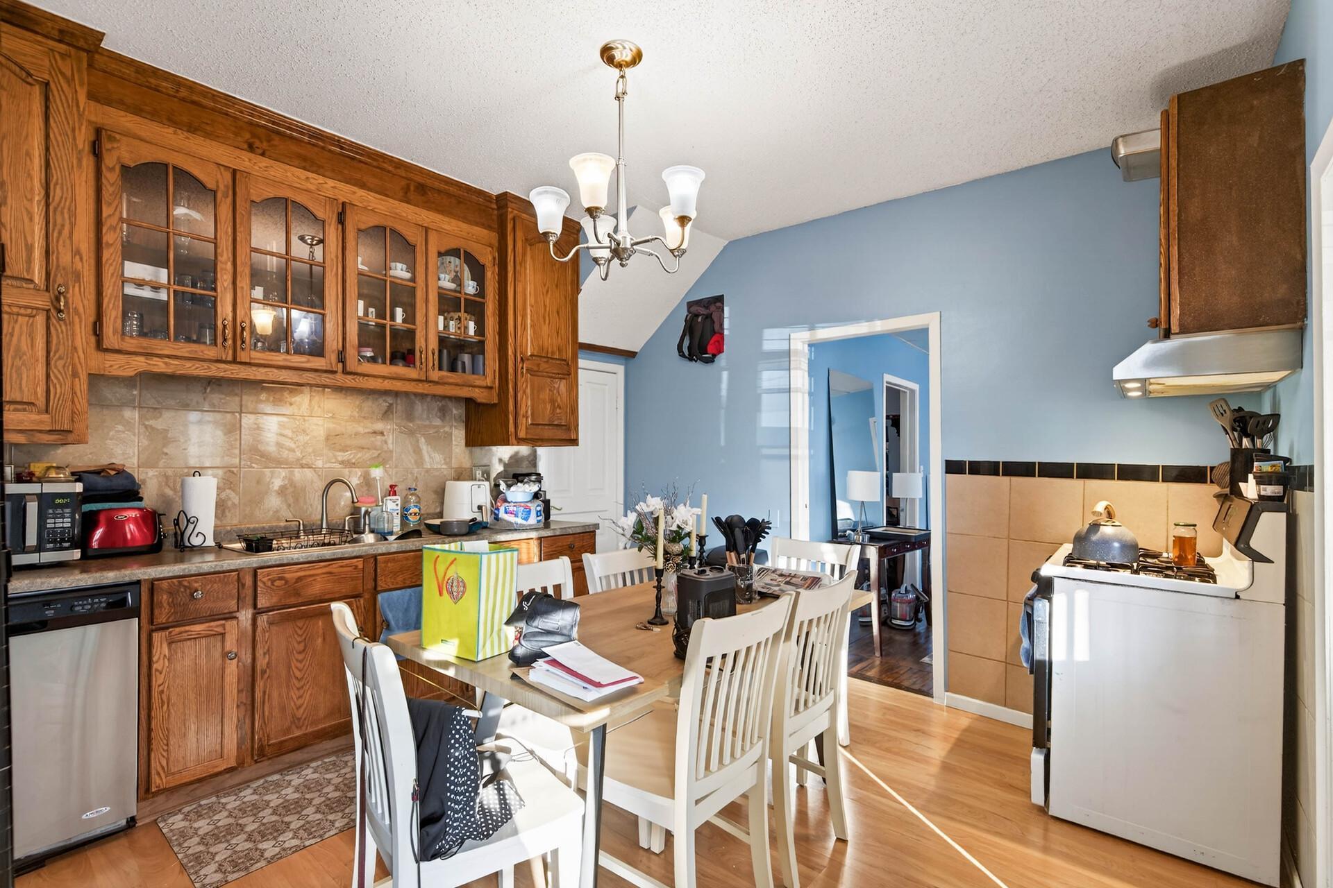 3905 North 6th Street Minneapolis, MN 55412 - Photo 18 of 28