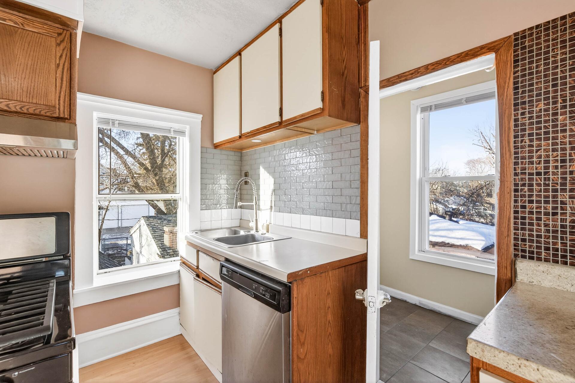 3905 North 6th Street Minneapolis, MN 55412 - Photo 9 of 28