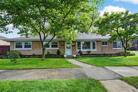 $409,000 | 3251 Grand Boulevard, Brookfield, IL 60513