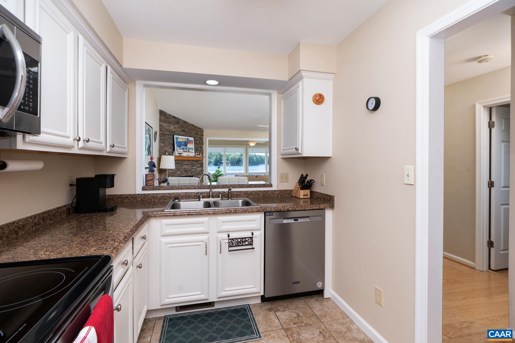 1 Marina Point, Unit B1 Palmyra, VA 22963 - Photo 21 of 49