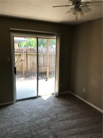 $1,000 | 700 Vassar Court, Unit B, College Station, TX 77840