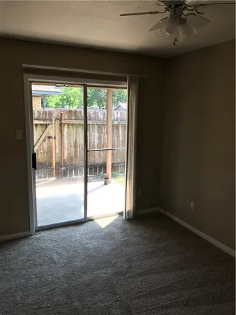 $1,000 | 700 Vassar Court, Unit B, College Station, TX 77840