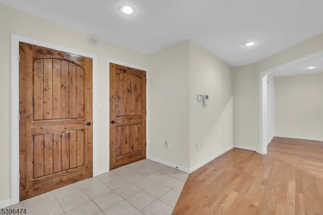 a view of a livingroom with an empty space