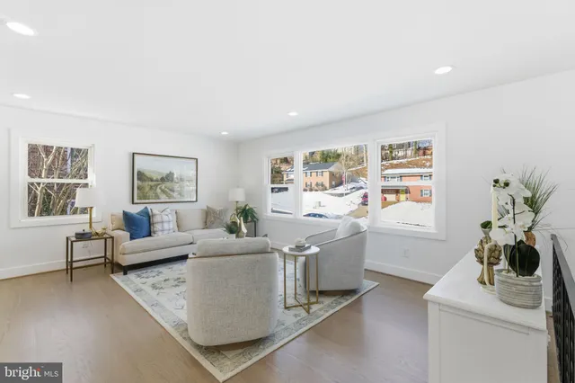 $965,000 | 8615 Kerry Lane, Springfield, VA 22152