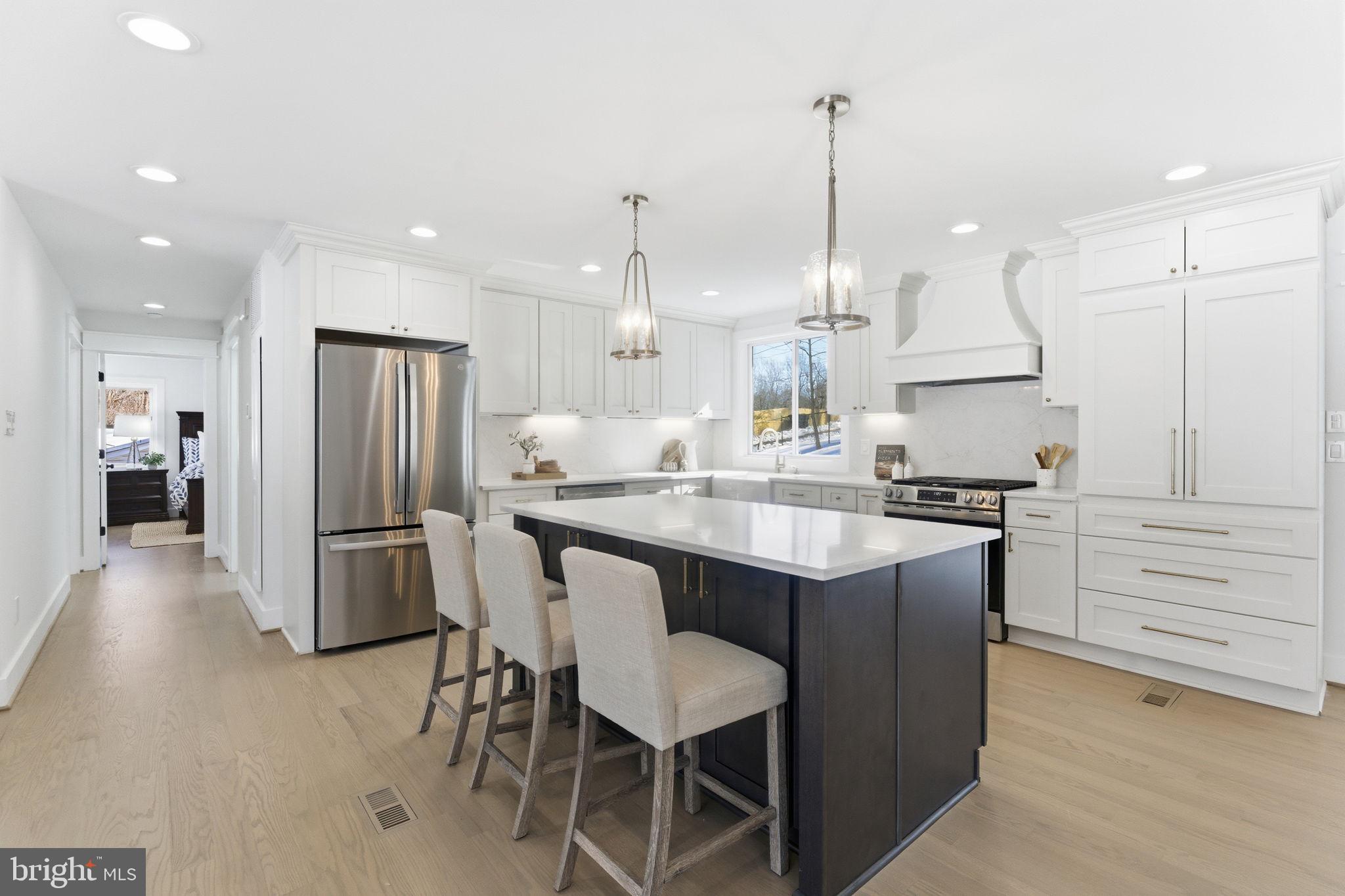 8615 Kerry Lane Springfield, VA 22152 - Photo 7 of 47