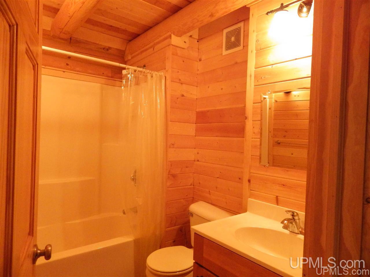 503 Riverside Drive Republic, MI 49879 - Photo 5 of 16 Gallery Image 5
