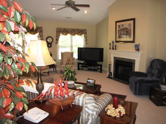 8277 Olsen Road Roanoke, VA 24019 - Photo 2 of 43 olsen 002