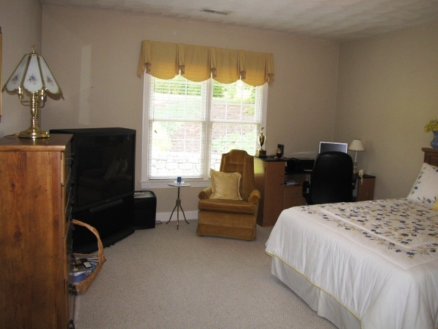8277 Olsen Road Roanoke, VA 24019 - Photo 19 of 43 olsen 014