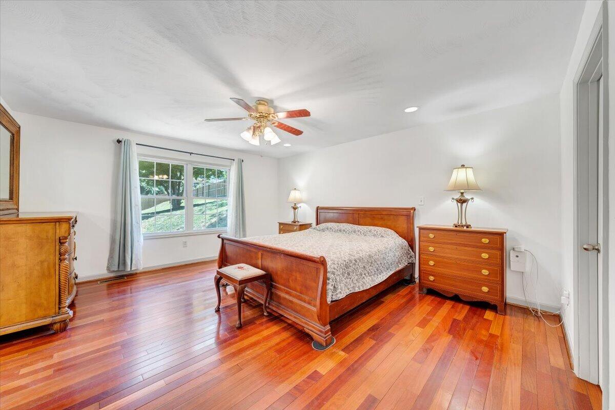 106 Diamond Road Salem, VA 24153 - Photo 17 of 51 024-MIB08679