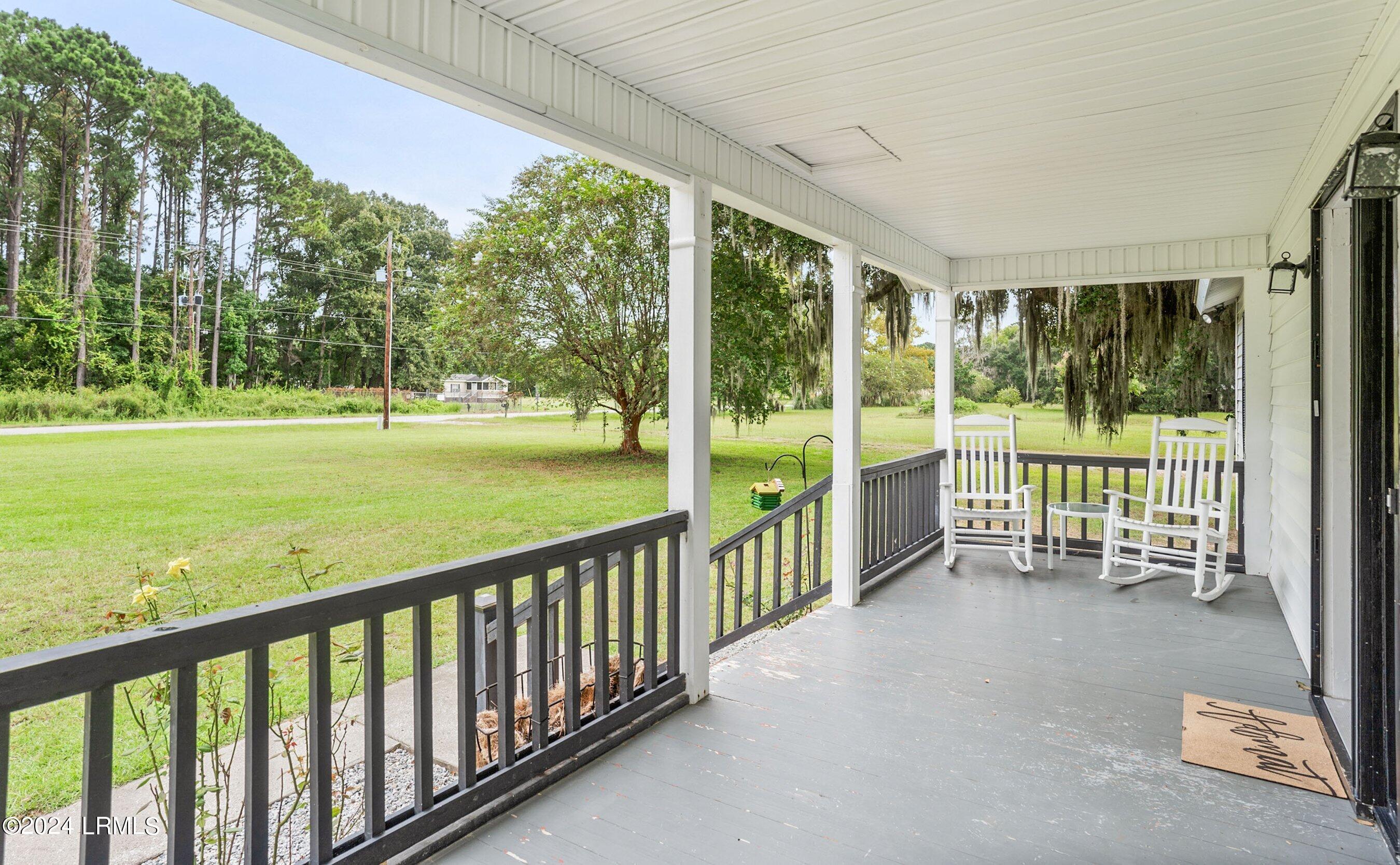68 Stuart Point Road Seabrook, SC 29940 - Photo 5 of 35 DSC06675-125-1.jpg-SMALL