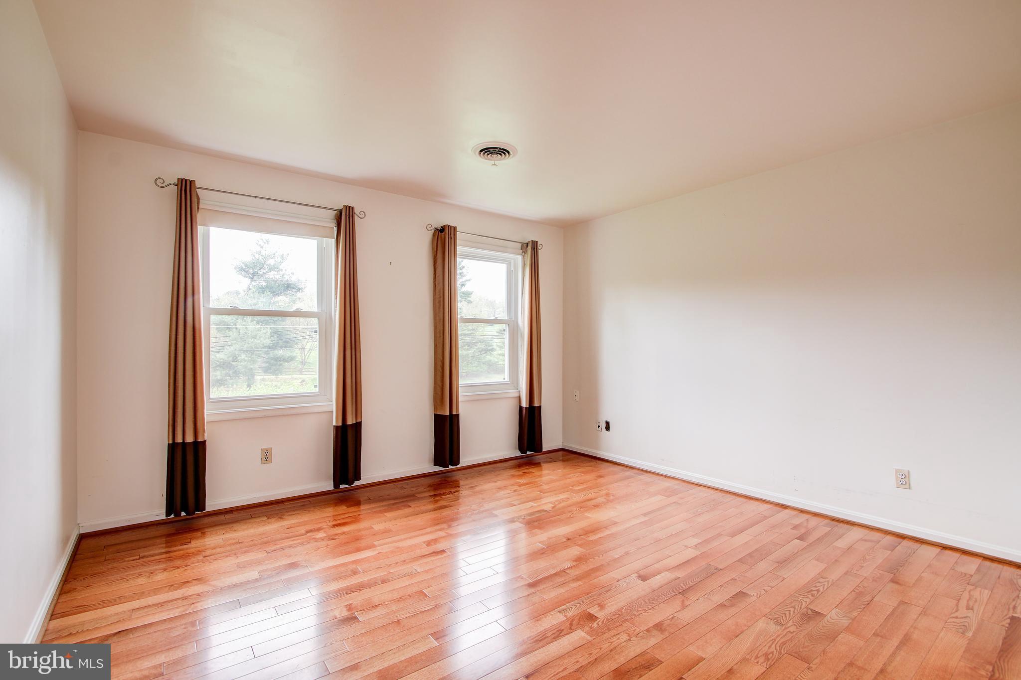 18510 Goshen Road Gaithersburg, MD 20879 - Photo 22 of 27 Gallery Image 22