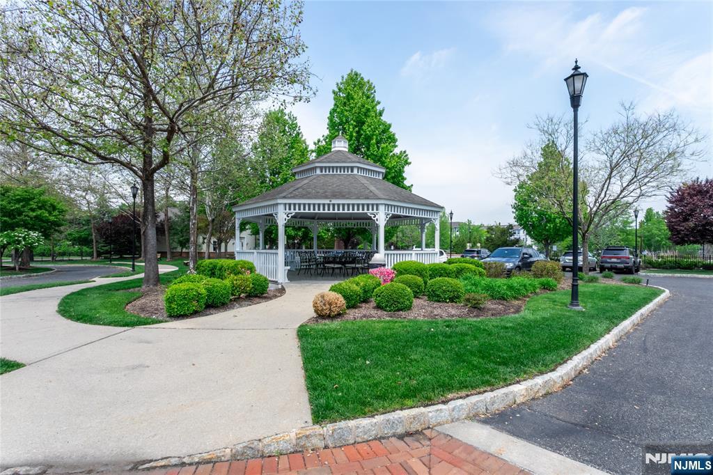 4102 Piermont Road Tenafly, NJ 07670 - Photo 26 of 31