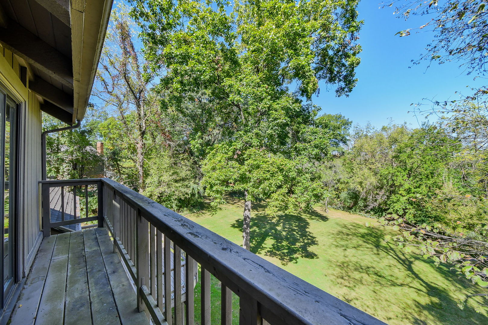 28W710 Indian Knoll Road West Chicago, IL 60185 - Photo 23 of 38 Gallery Image 23
