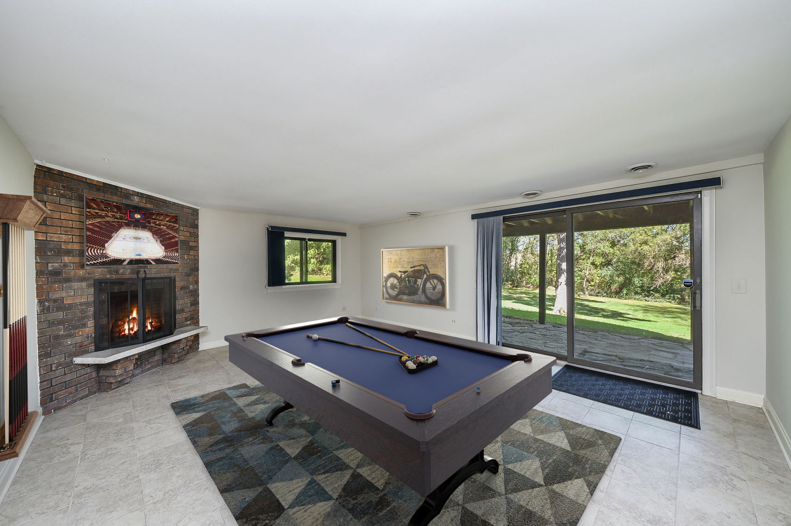 28W710 Indian Knoll Road West Chicago, IL 60185 - Photo 26 of 38 Gallery Image 26