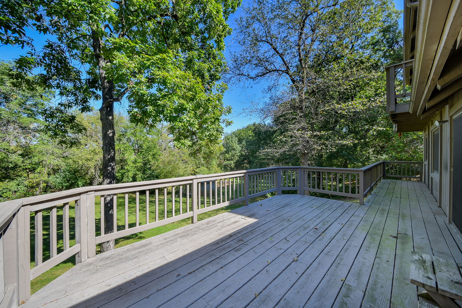 28W710 Indian Knoll Road West Chicago, IL 60185 - Photo 8 of 38 Gallery Image 8