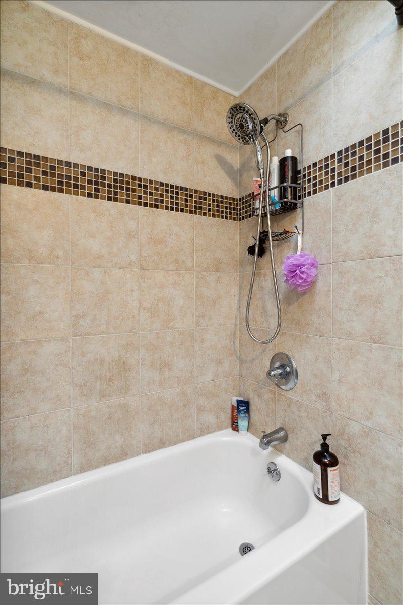 11917 Millbrook Road Philadelphia, PA 19154 - Photo 21 of 35 Gallery Image 21