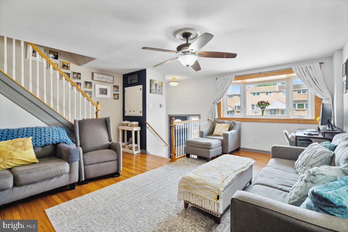 11917 Millbrook Road Philadelphia, PA 19154 - Photo 3 of 35 Gallery Image 3