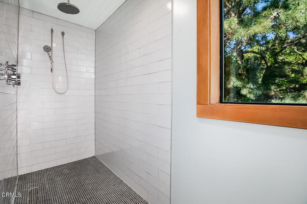 45460 Indian Shoals Road Mendocino, CA 95460 - Photo 33 of 50 a view of a small space