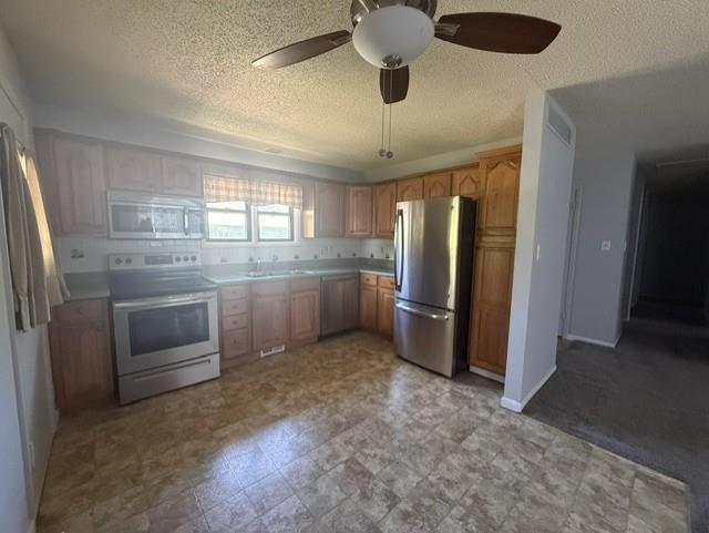 2117 Southwest 66th Street Topeka, KS 66619 - Photo 2 of 11