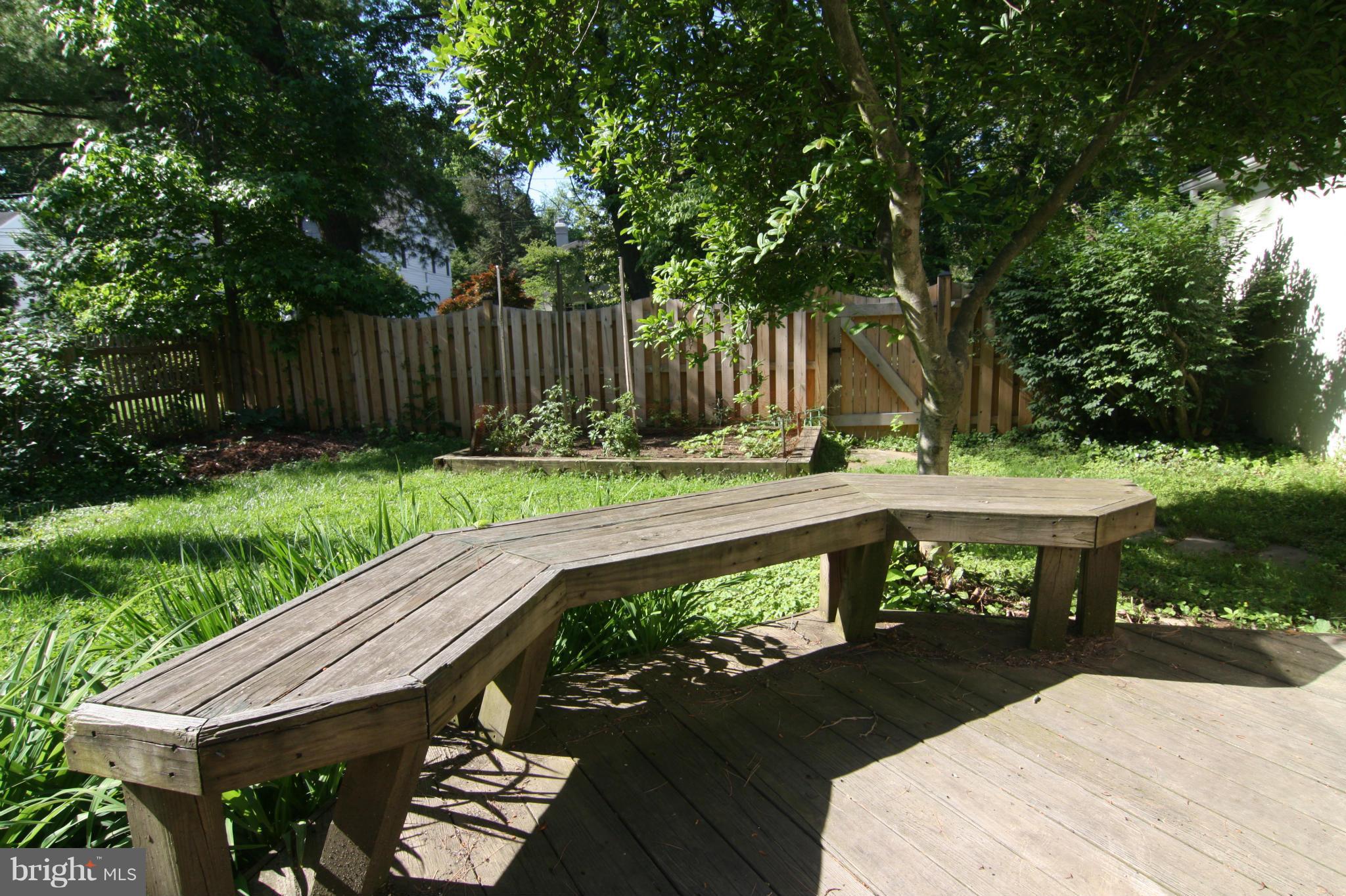 7501 Radnor Road Bethesda, MD 20817 - Photo 22 of 25 Exterior (Rear)