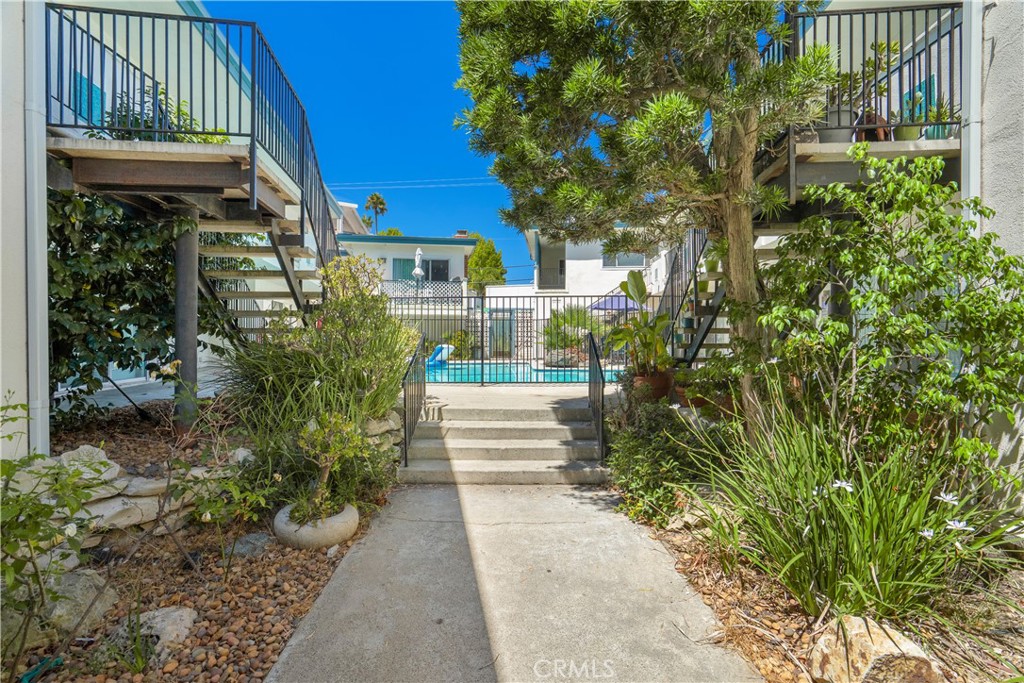 7749 St Bernard Street Playa del Rey, CA 90293 - Photo 2 of 36