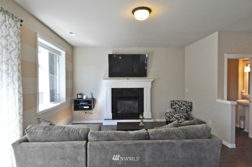 104 162nd Place Southeast, Unit LOT22 Bothell, WA 98012 - Photo 4 of 15 Gallery Image 4
