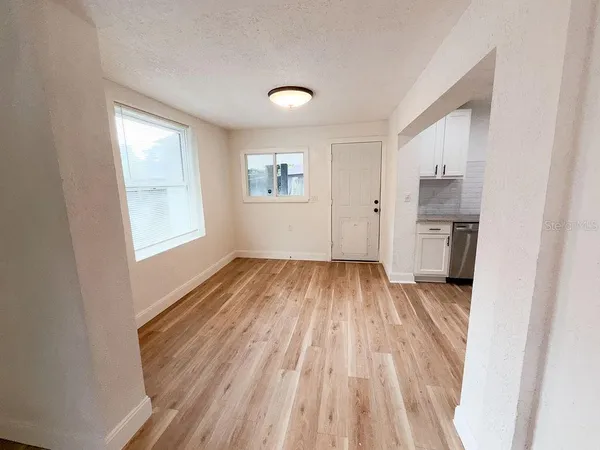 $2,500 | 4009 Deleuil Avenue, Tampa, FL 33610