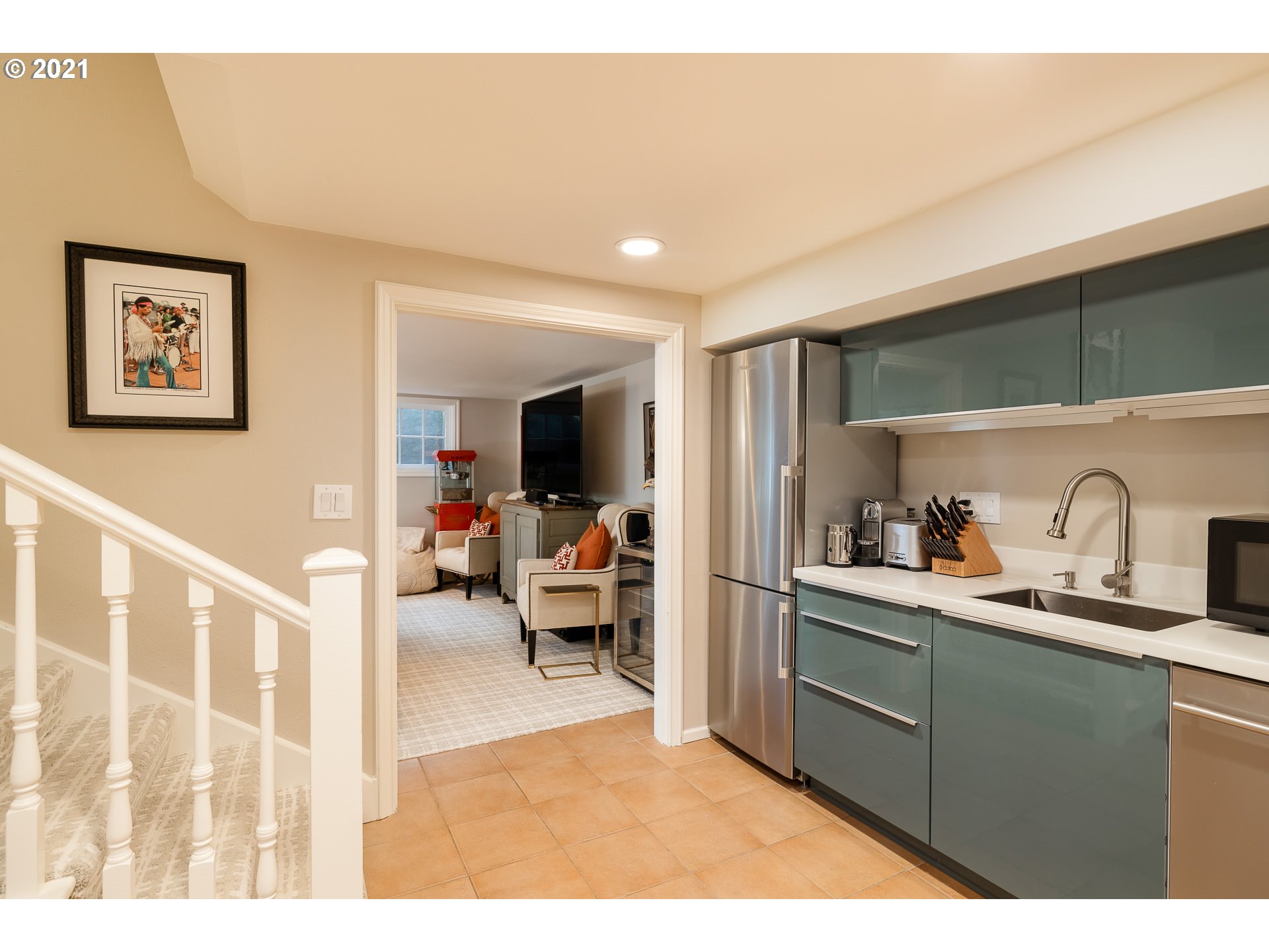 2430 South Military Road Portland, OR 97219 - Photo 24 of 32 Gallery Image 24