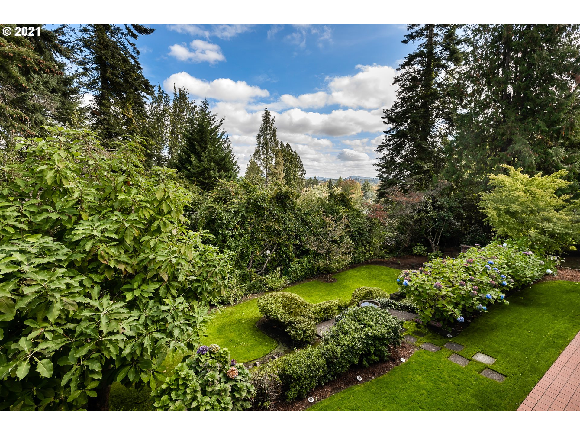 2430 South Military Road Portland, OR 97219 - Photo 28 of 32 Gallery Image 28