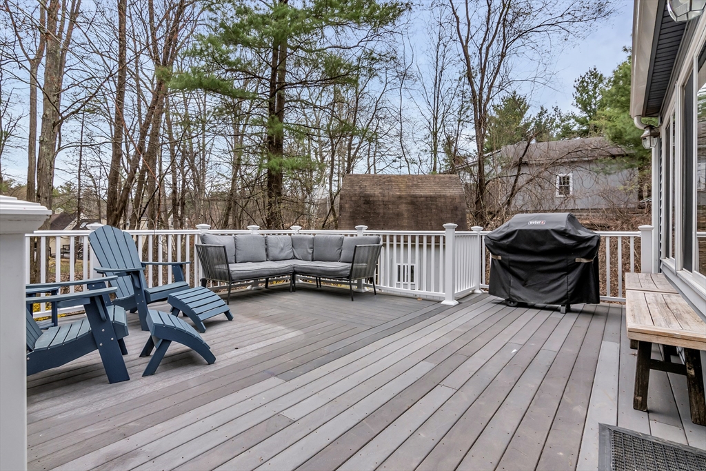 21 Heather Road Dracut, MA 01826 - Photo 32 of 40