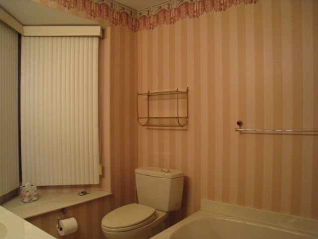 2152 Kennedy Drive Rochester, MI 48309 - Photo 18 of 37 Master Bath