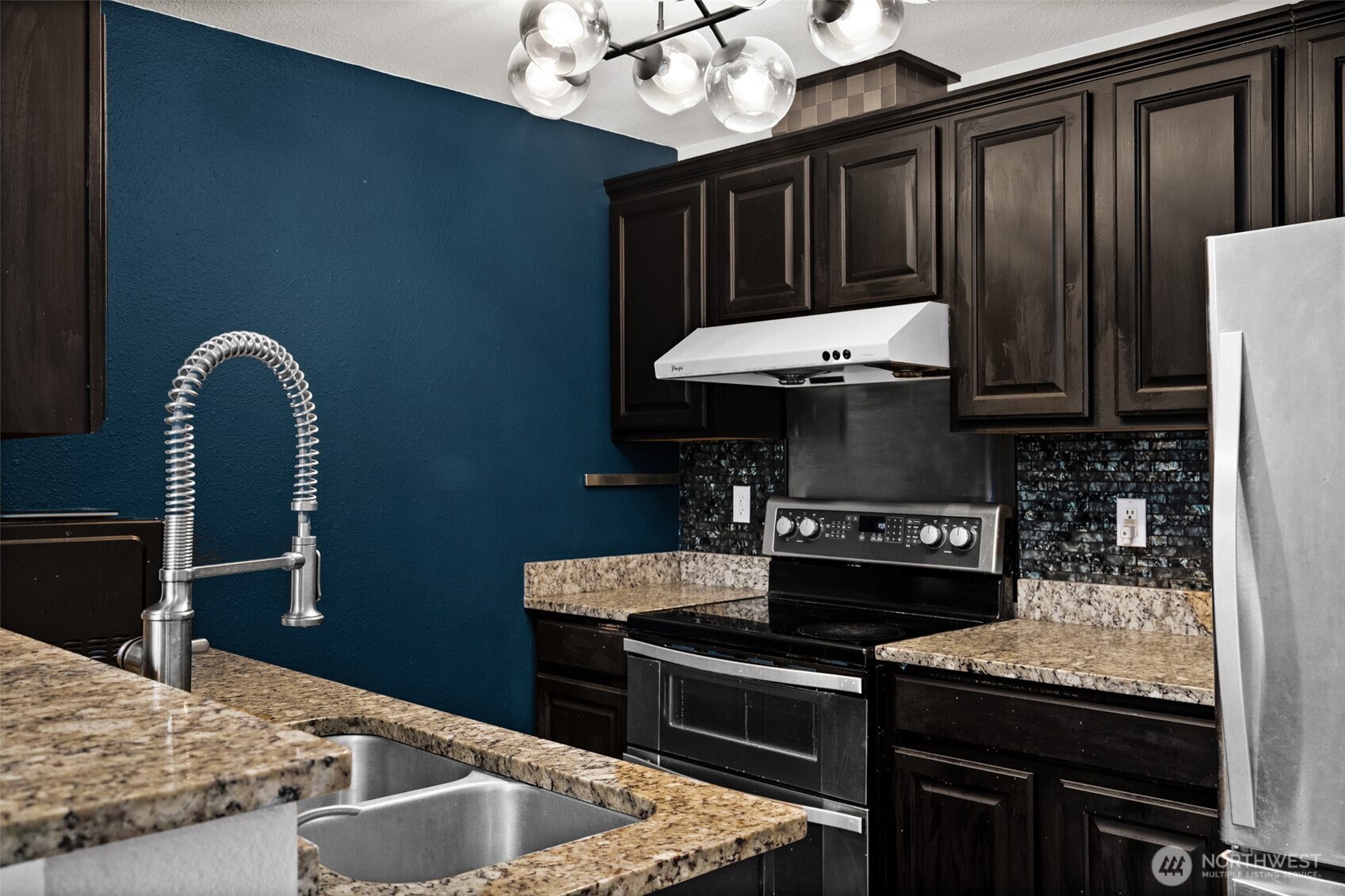11002 Southeast Petrovitsky Road, Unit G304 Renton, WA 98055 - Photo 15 of 37 Gallery Image 15