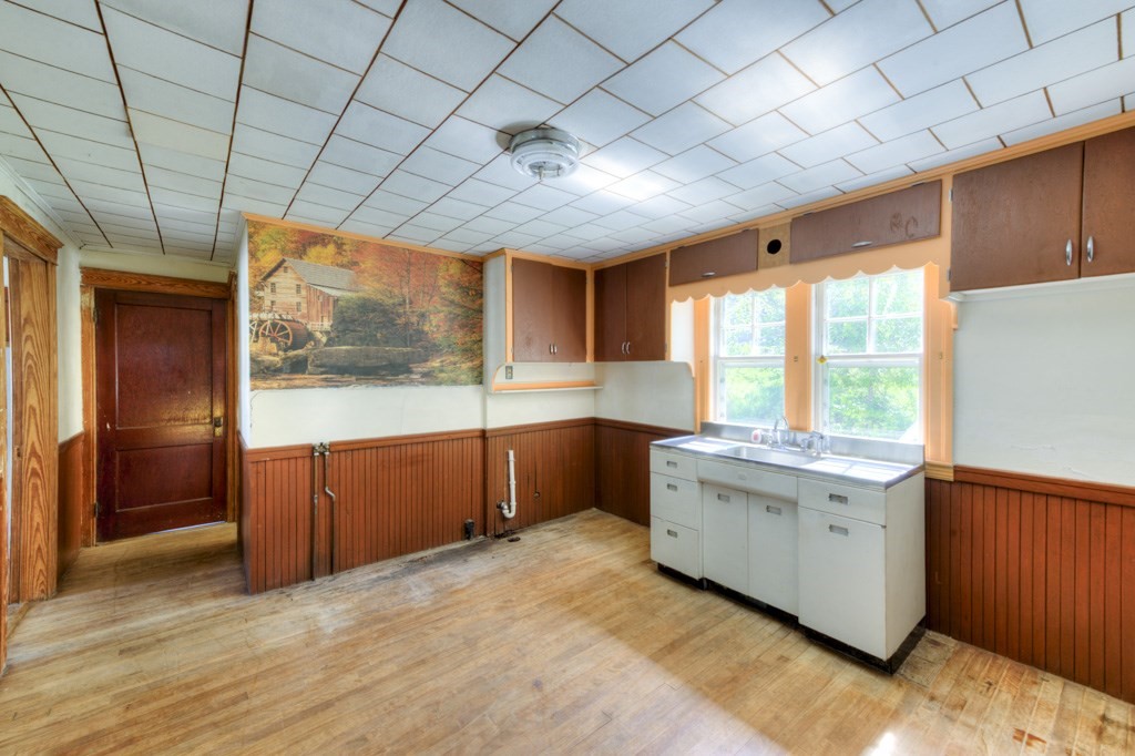 17 Hunnewell Road Worcester, MA 01606 - Photo 15 of 28