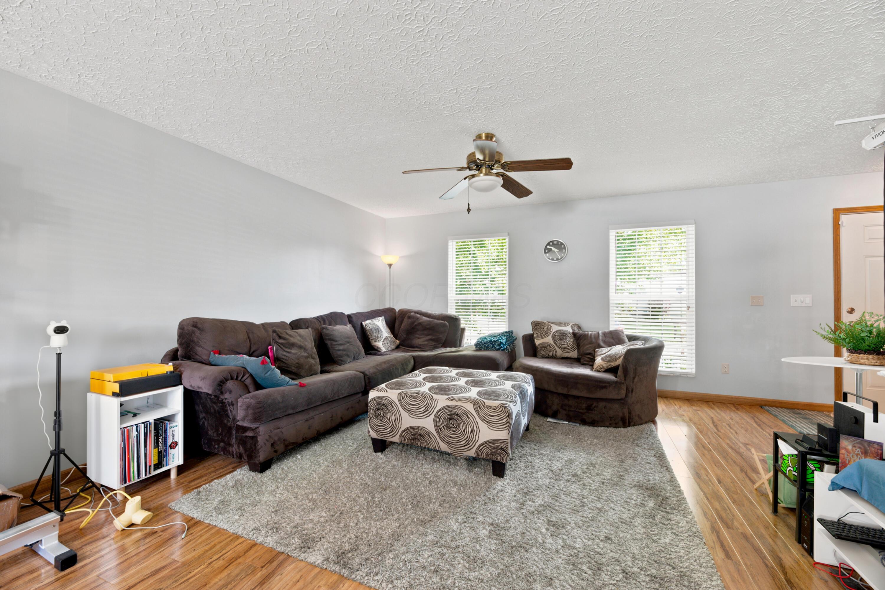 8117 Mandalay Road Blacklick, OH 43004 - Photo 2 of 20