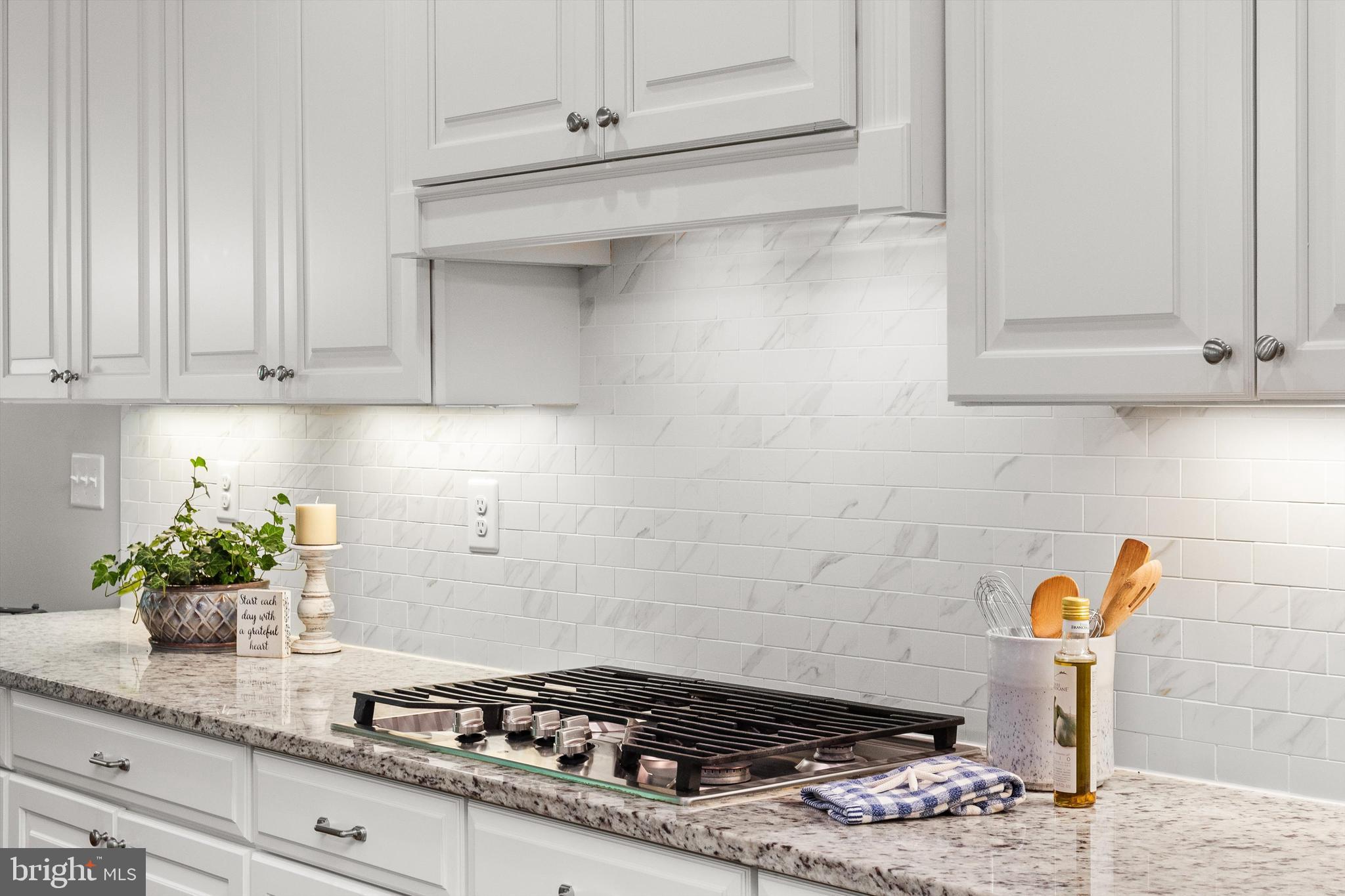 23549 Robalo Road Frankford, DE 19945 - Photo 13 of 53 Gas Cooktop